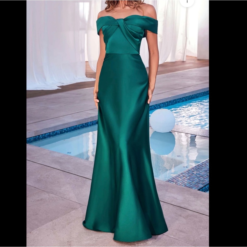 Ladivine cd325 dress
